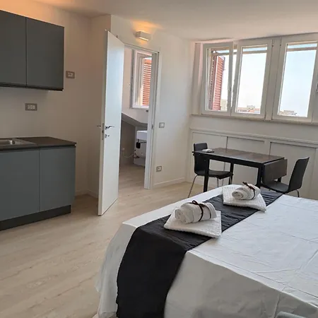 Portorecanaticamere - Loft Spontini アパートホテル ポルト・レカナーティ